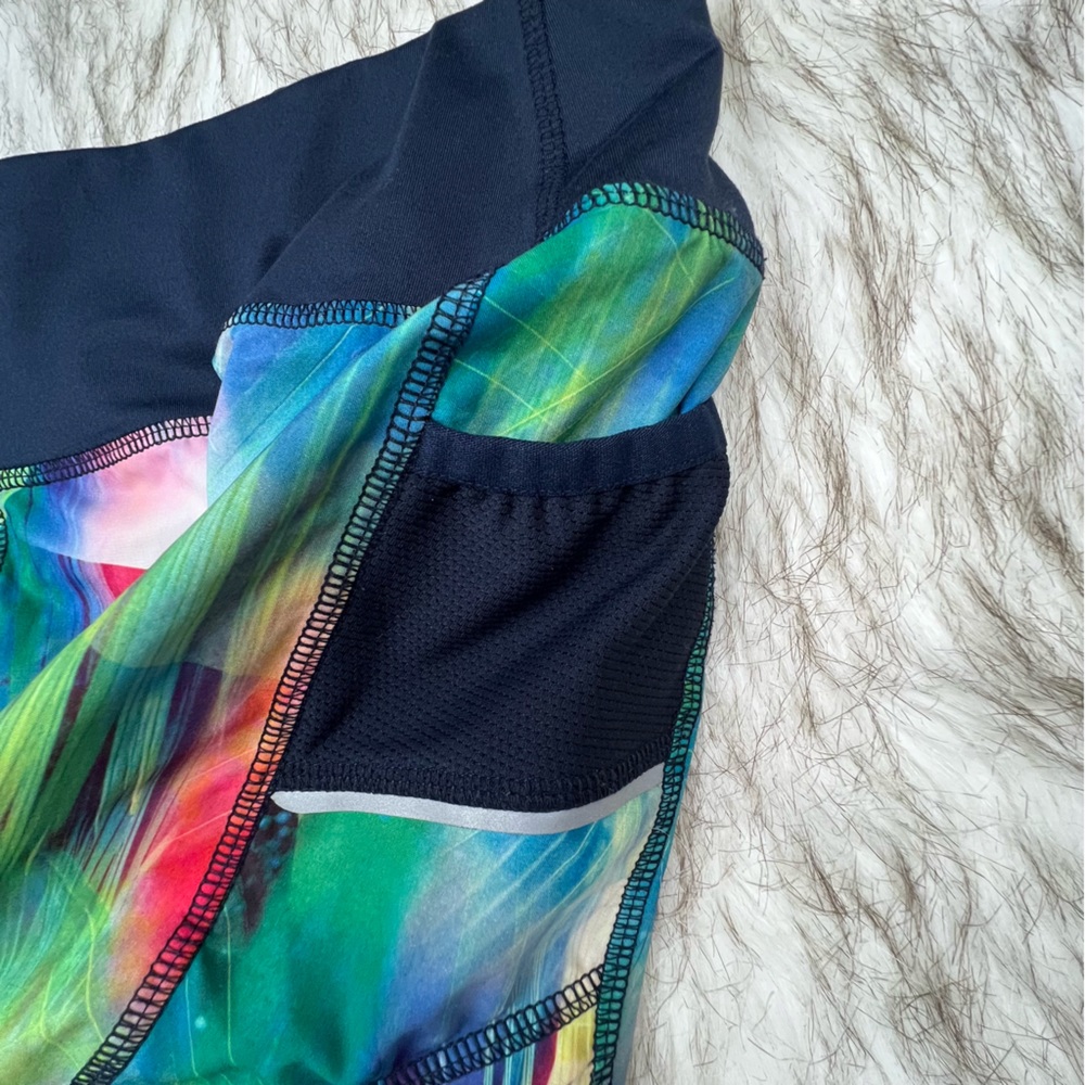 Athleta Tropea Ready Set Shorts Size M - Picture 4 of 11